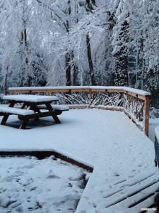 snow-railing-bench